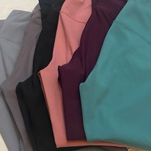 6 pair of women’s Sz small 90 degree band leggings.